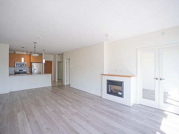 5th image of 110 Brew St #1103