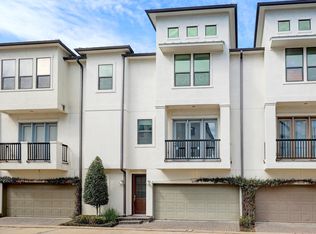 8906 Lakeshore Bend Dr, Houston, TX 77080