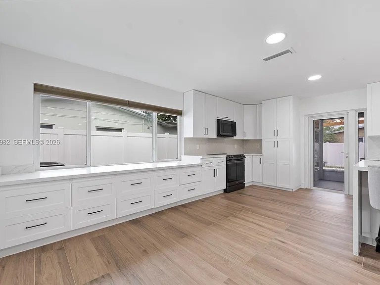 8951 NW 21st St — Photo 15