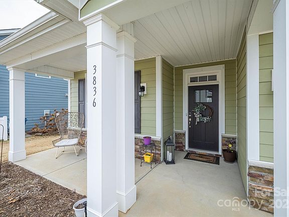 5th image of 3836 Lake Breeze Dr