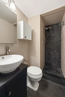 Rented by Compass | media 14