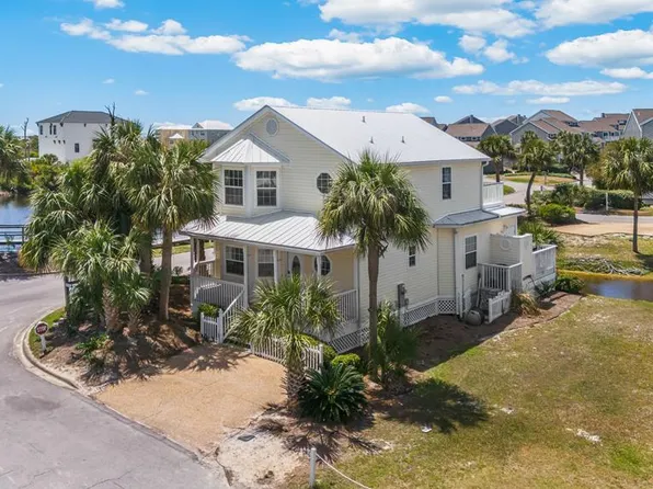 111 Parkside Cir, Pt Saint Joe, FL 32456