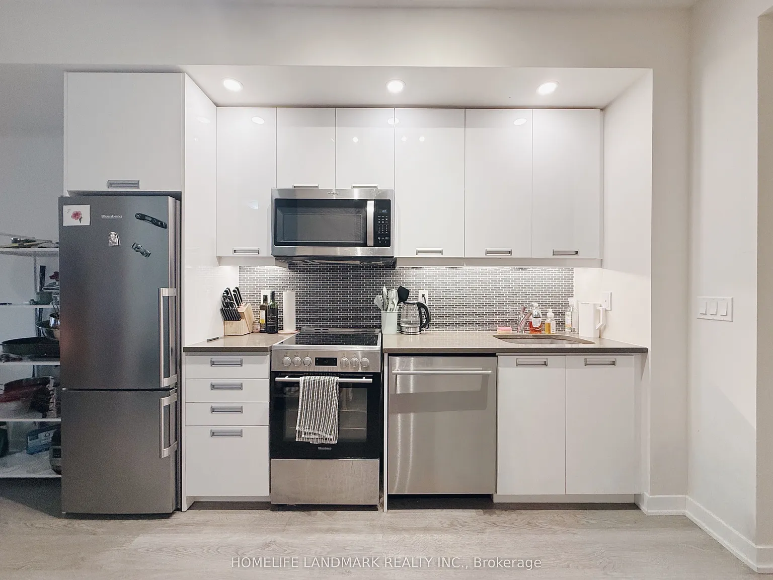 2 bed, $2,600 — Photo 3