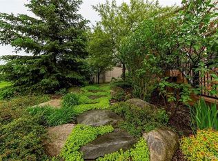 572 Wyngate Dr, Rochester, MI 48307