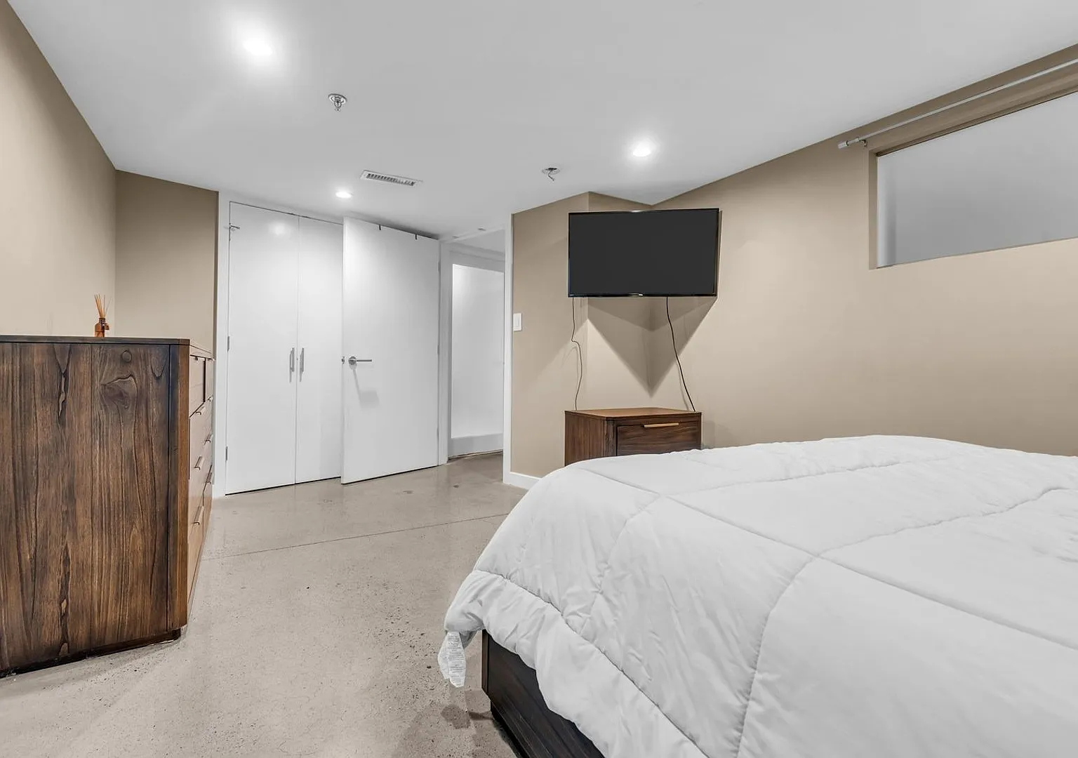 Spacious 2BR Condo in Philadelphia — Photo 4