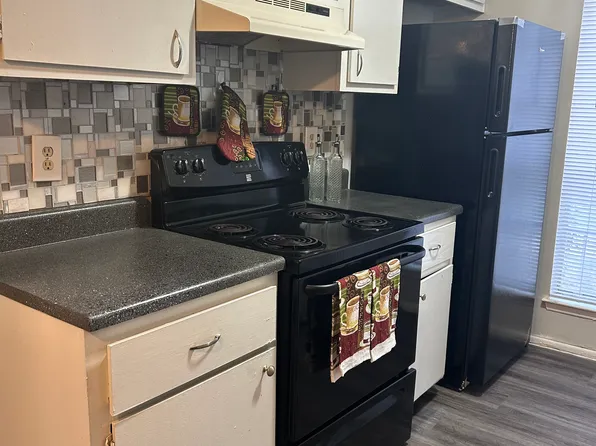 Contour Place Apartments