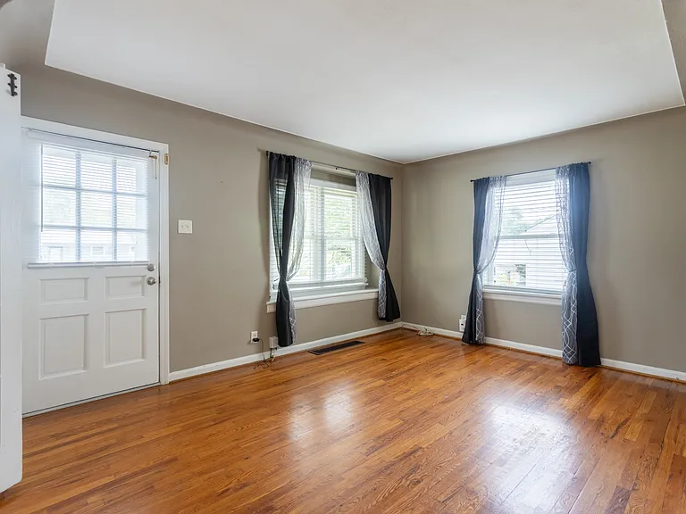 3575 Boswell Ave — Photo 5