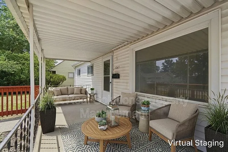3 bed, 1.0 bath, 864 sqft, $1,500 — Photo 2