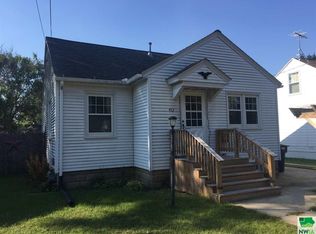 453 Sumner St, Cherokee, IA 51012