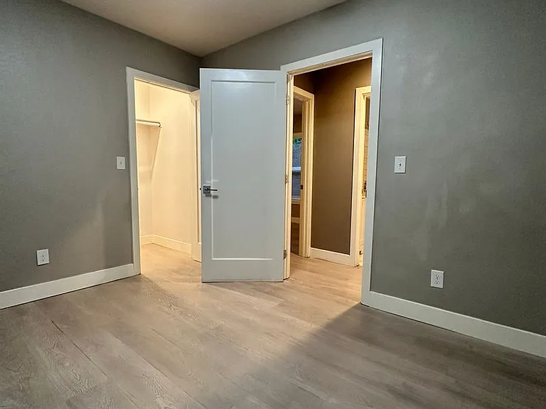 1131 Warren St & 1524 Willow - 1534 Willow #D — Photo 25
