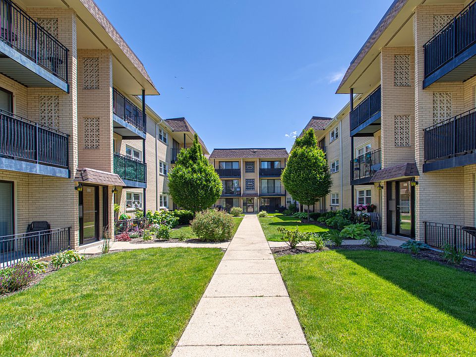 1st image of 6555 N Harlem Ave APT 3E