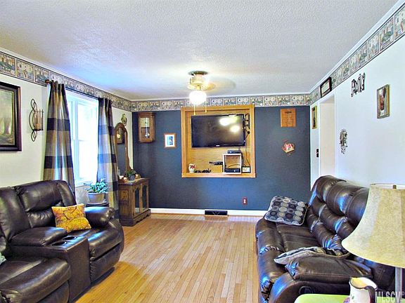 2nd image of 10 Ann Ave