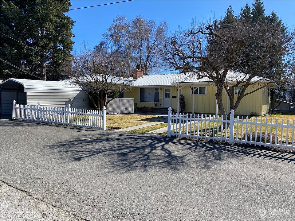 1st image of 1590 SE Tedford Street