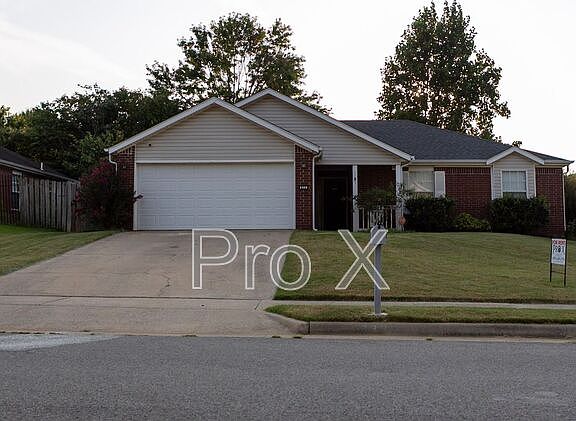 2nd image of 833 S Eastview Dr