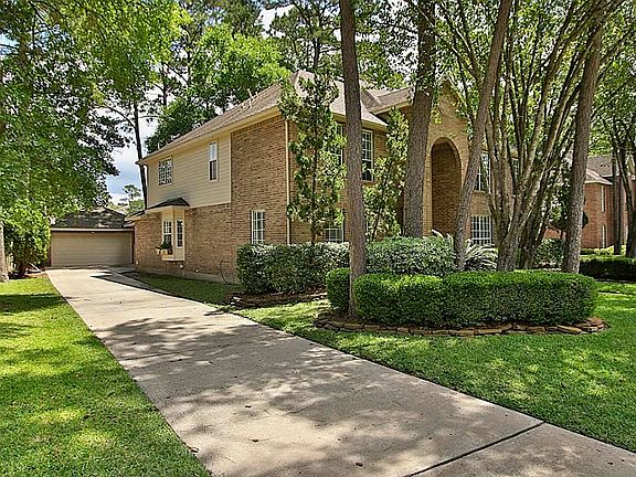 The garage is detached and has new door panels in 2017.