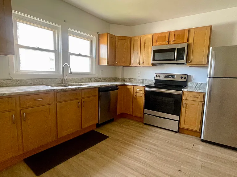 4 Mill St #1 — Photo 2