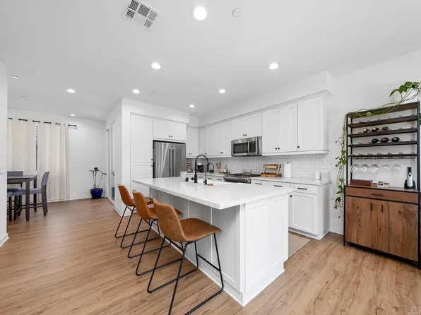 6050 Colt Pl #103, Carlsbad, CA 92009