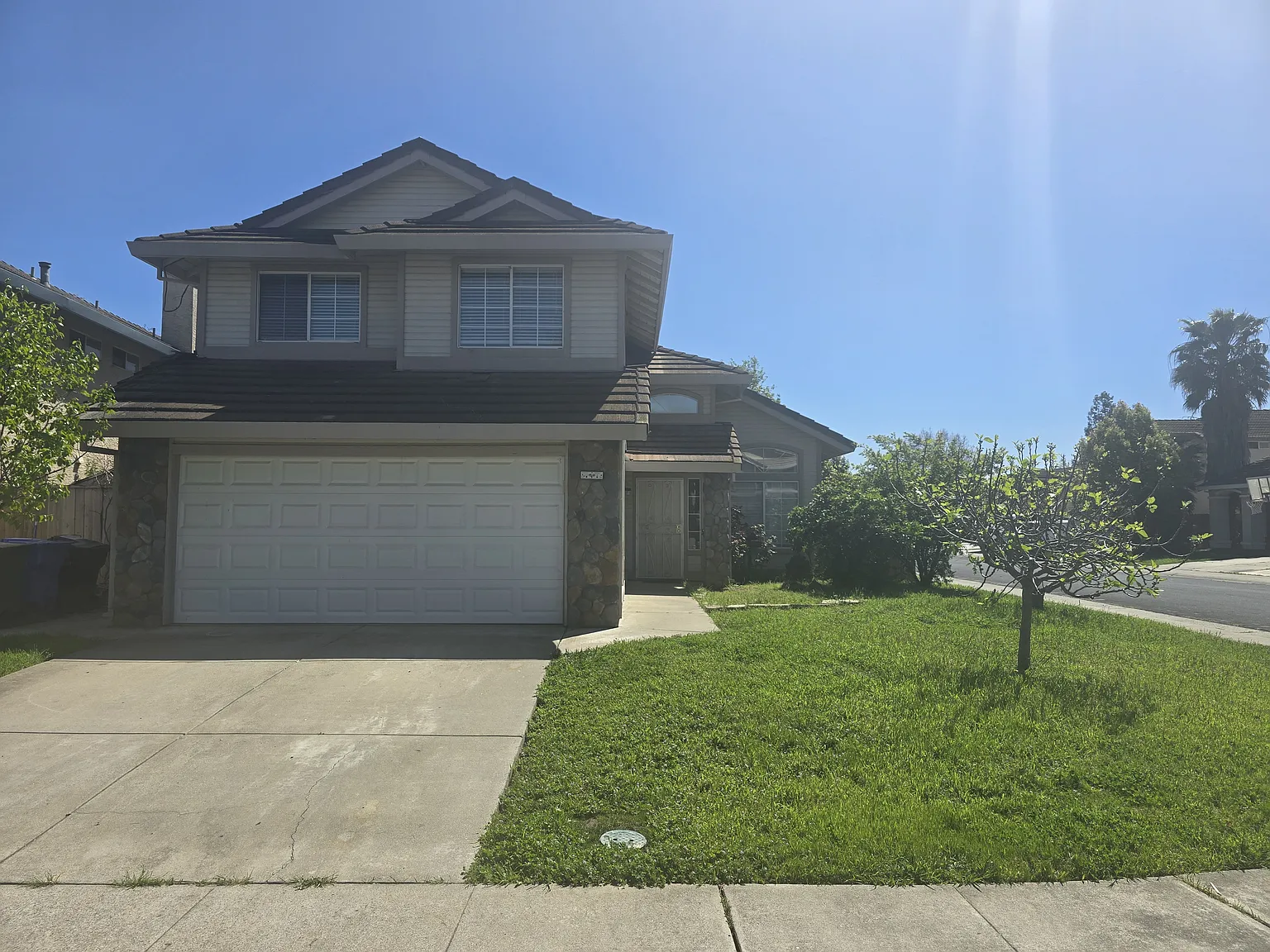 10195 Gatemont Cir photo 1