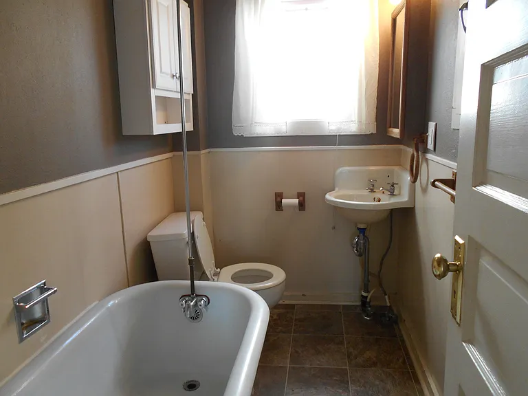2706 Humboldt St — Photo 3