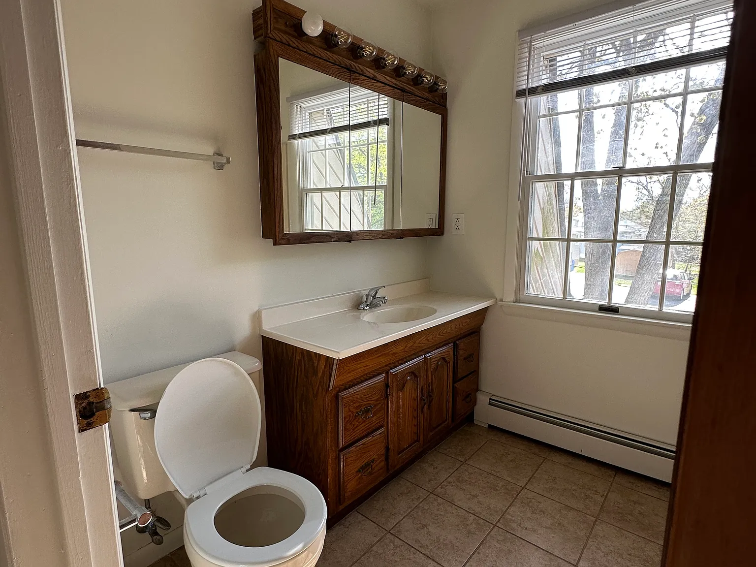 101 E Clayton Ave — Photo 3