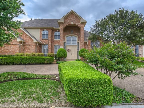 2nd image of 3300 Gary Dr