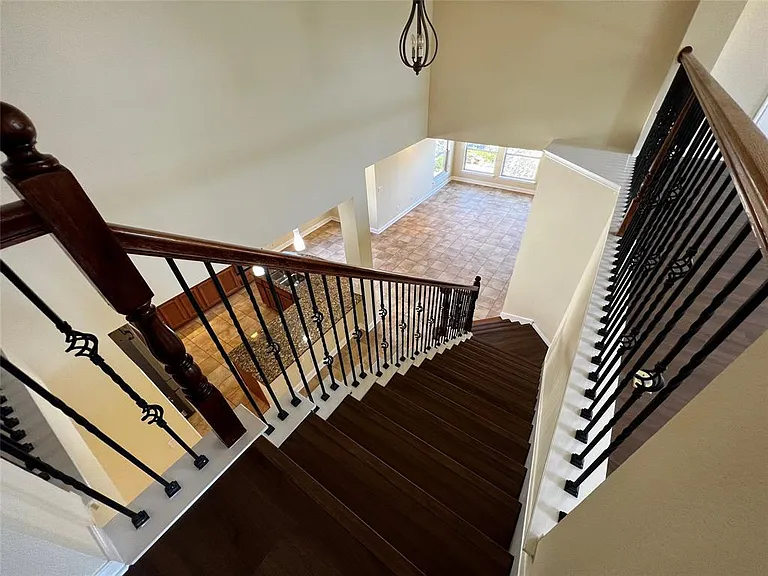 15224 Interlachen Dr — Photo 11