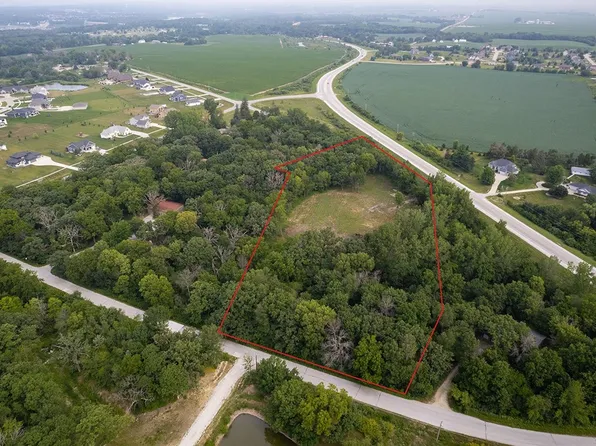 9878 NW Polk City Dr, Polk City, IA 50226