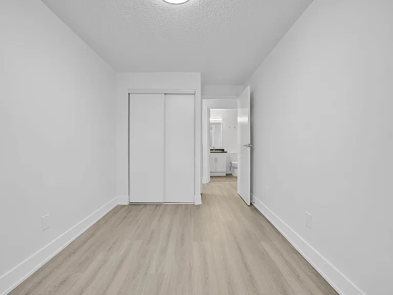 252 Saint Andrews St — Photo 16