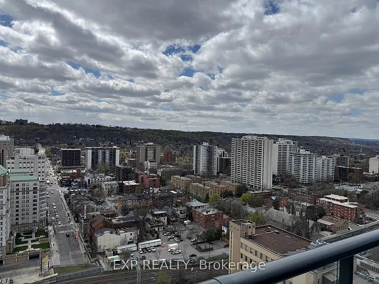 75 James St S #2513 — Photo 30