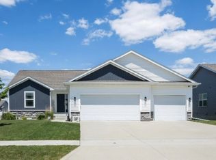 3208 NW Reinhart Dr, Ankeny, IA 50023