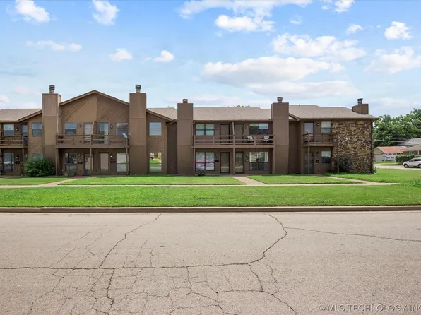 428 S Shawnee Ave, Bartlesville, OK 74003