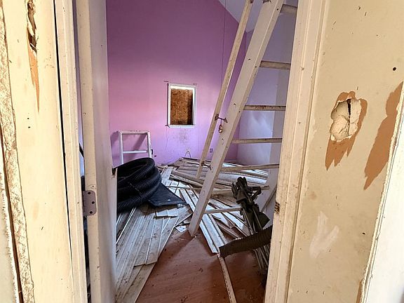 4th image of 3364 Old State Rd