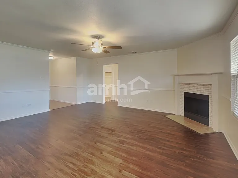 9921 Thomas Jefferson Dr — Photo 6