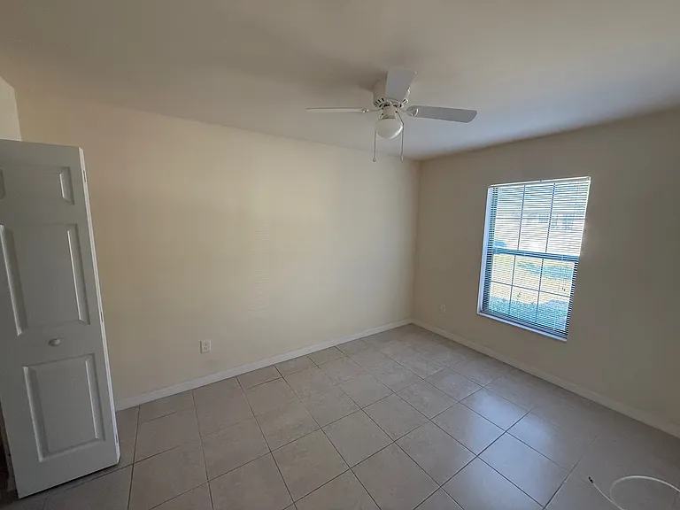 4131 SW 8th Pl #4131 — Photo 18