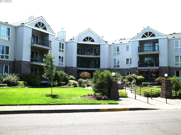 15530 NE Knott St Unit 30, Portland, OR 97203
