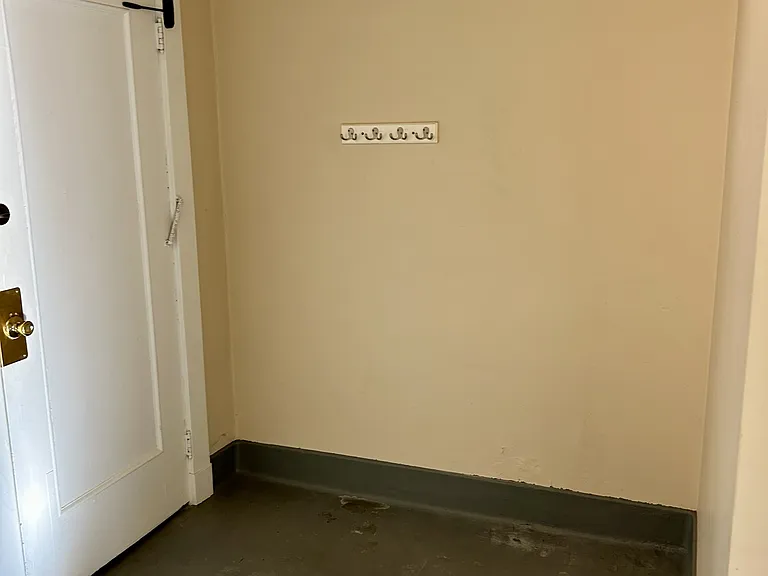 652 South Ave #6 — Photo 4