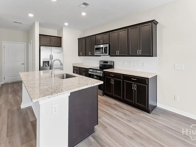 116 Peabody St — Photo 12