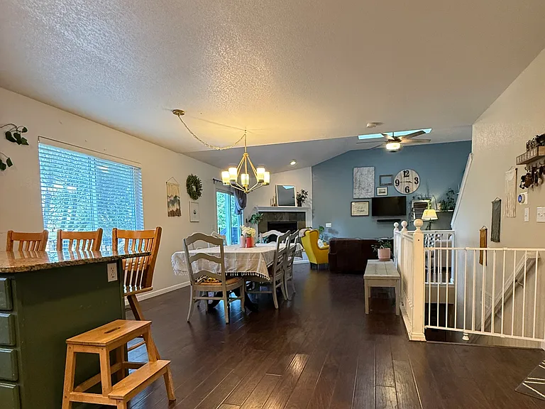 1567 Chesham Cir — Photo 10