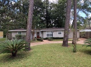 1610 Pine Grove Dr, Dickinson, TX 77539