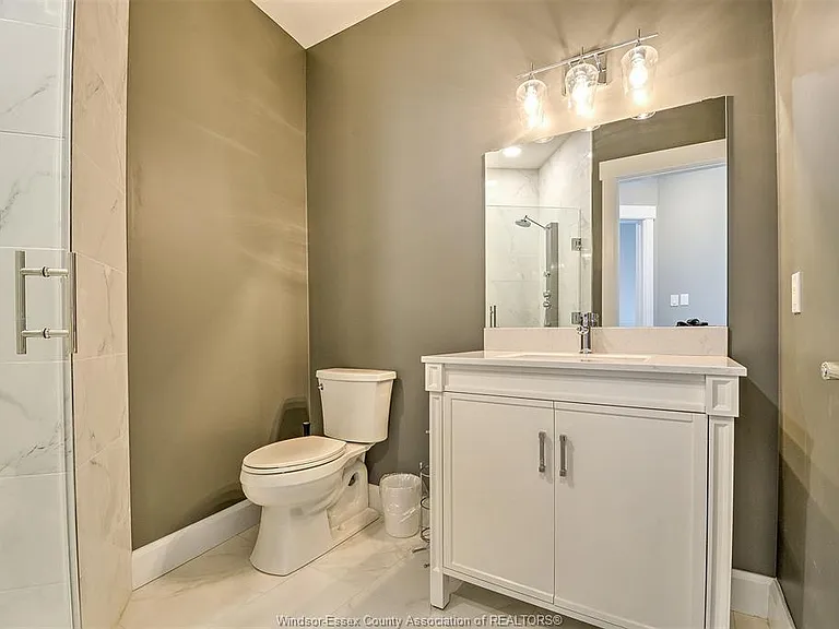 1225 Riverside Dr E #101 — Photo 31