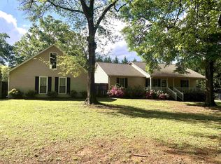 319 Vinyard Rd, Boiling Springs, SC 29316