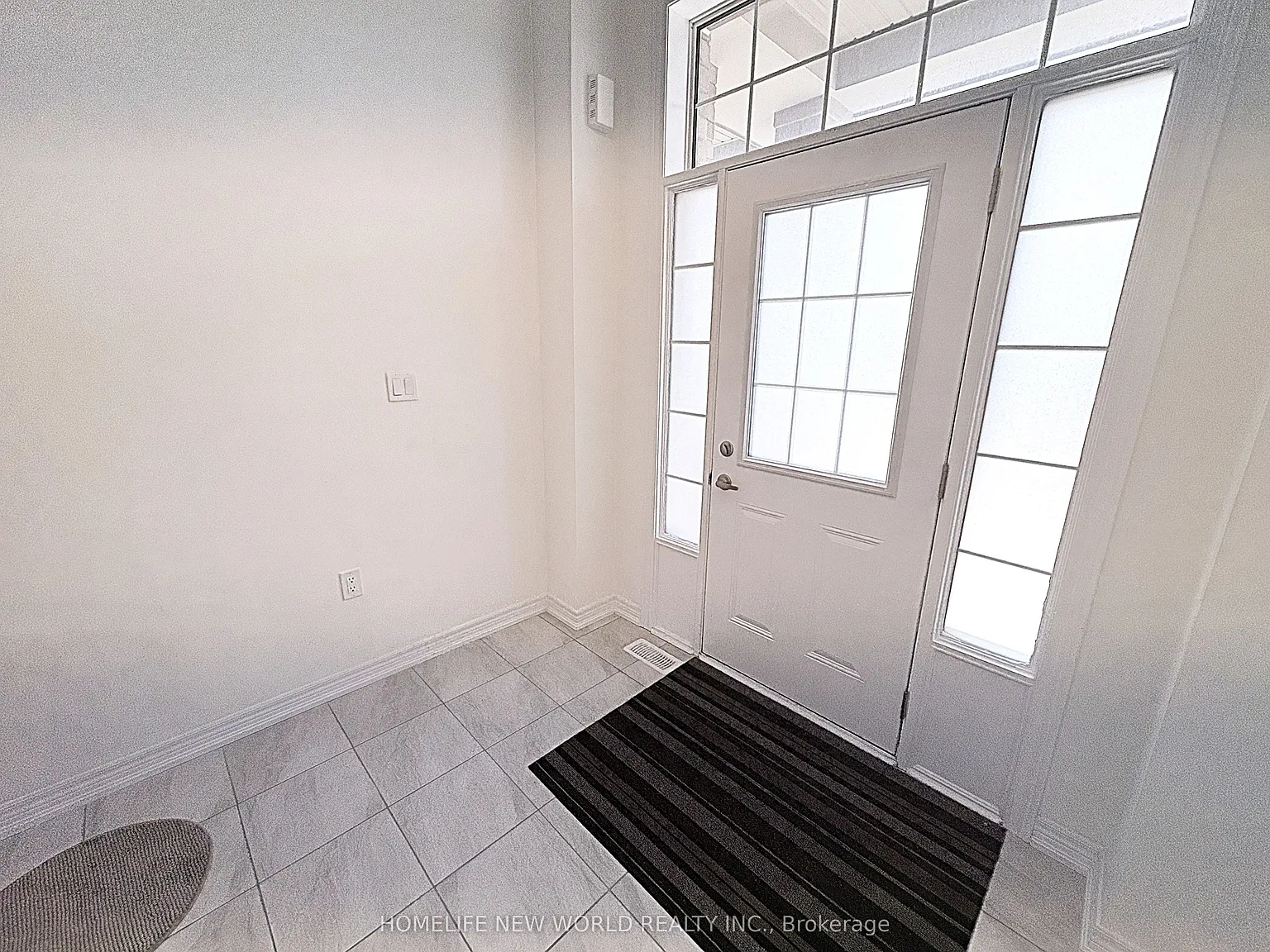 4 bed, $3,195 — Photo 2