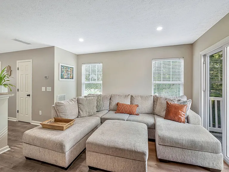 412 Flintlock Ct — Photo 24