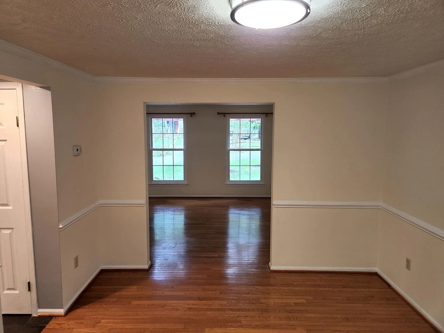 4 bed, 4.5 bath, 3100 sqft, $3,900 — Photo 4