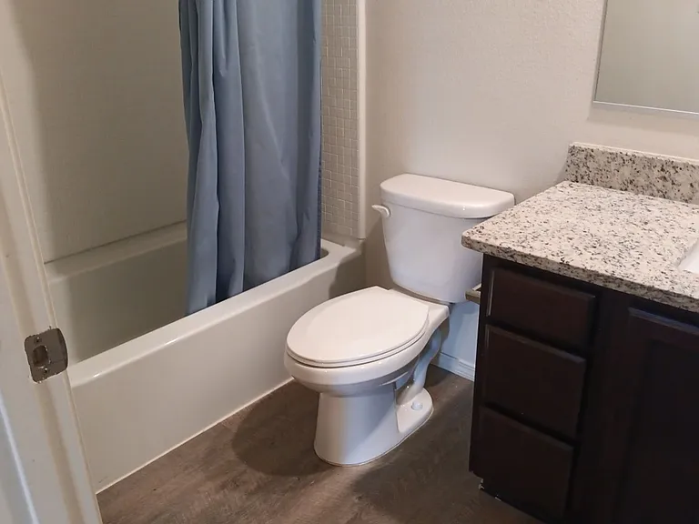 1528 Domino Dr SE — Photo 9