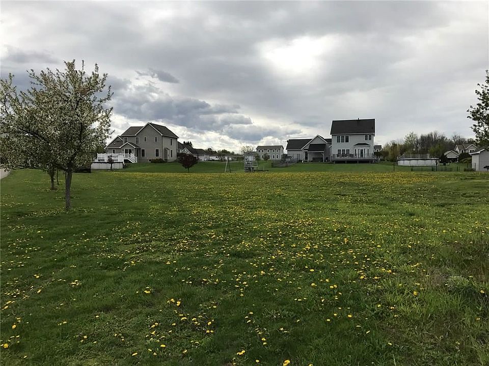 1st image of 21 King Fisher Dr