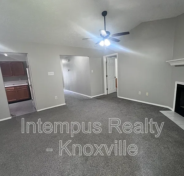 1013 Ashley Michelle Ct — Photo 7