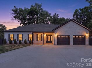 5330 Tuckaseegee Rd, Charlotte, NC 28208