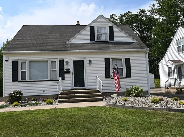 1380 Eastland Ave SE, Warren, OH 44484