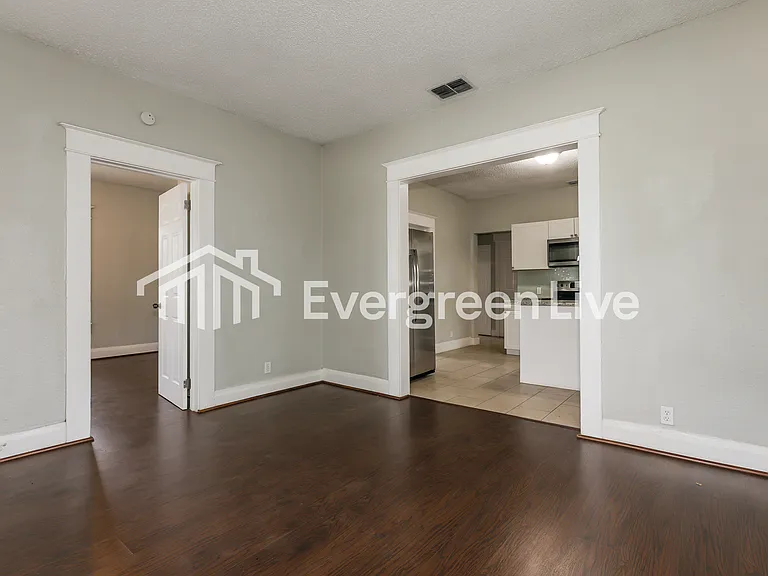 3505 E 11th Ave — Photo 10